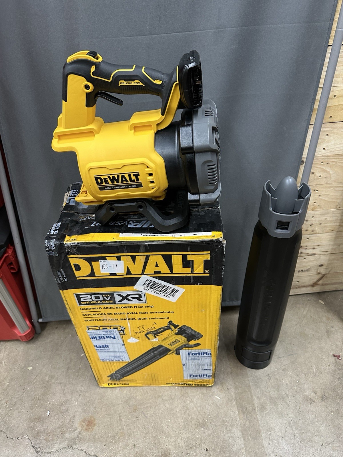 DEWALT DCBL722B 20V MAX XR Lithium-Ion Handheld Blower – Tool Only (Used) RR-11