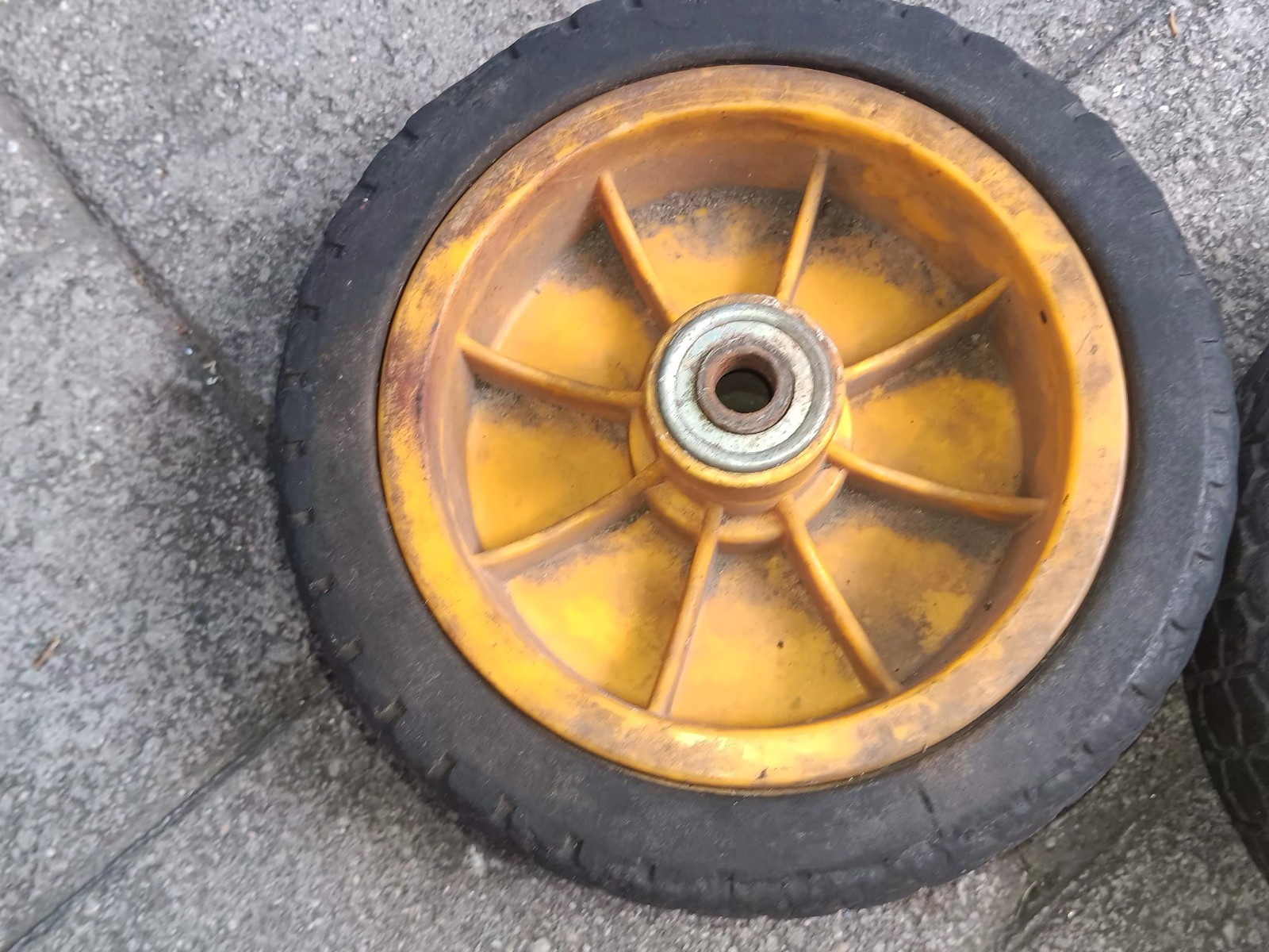 Two (2)Mclane 8″ Plastic Wheel w/double side bearing&tire Assy Rep. Part# 7058-8