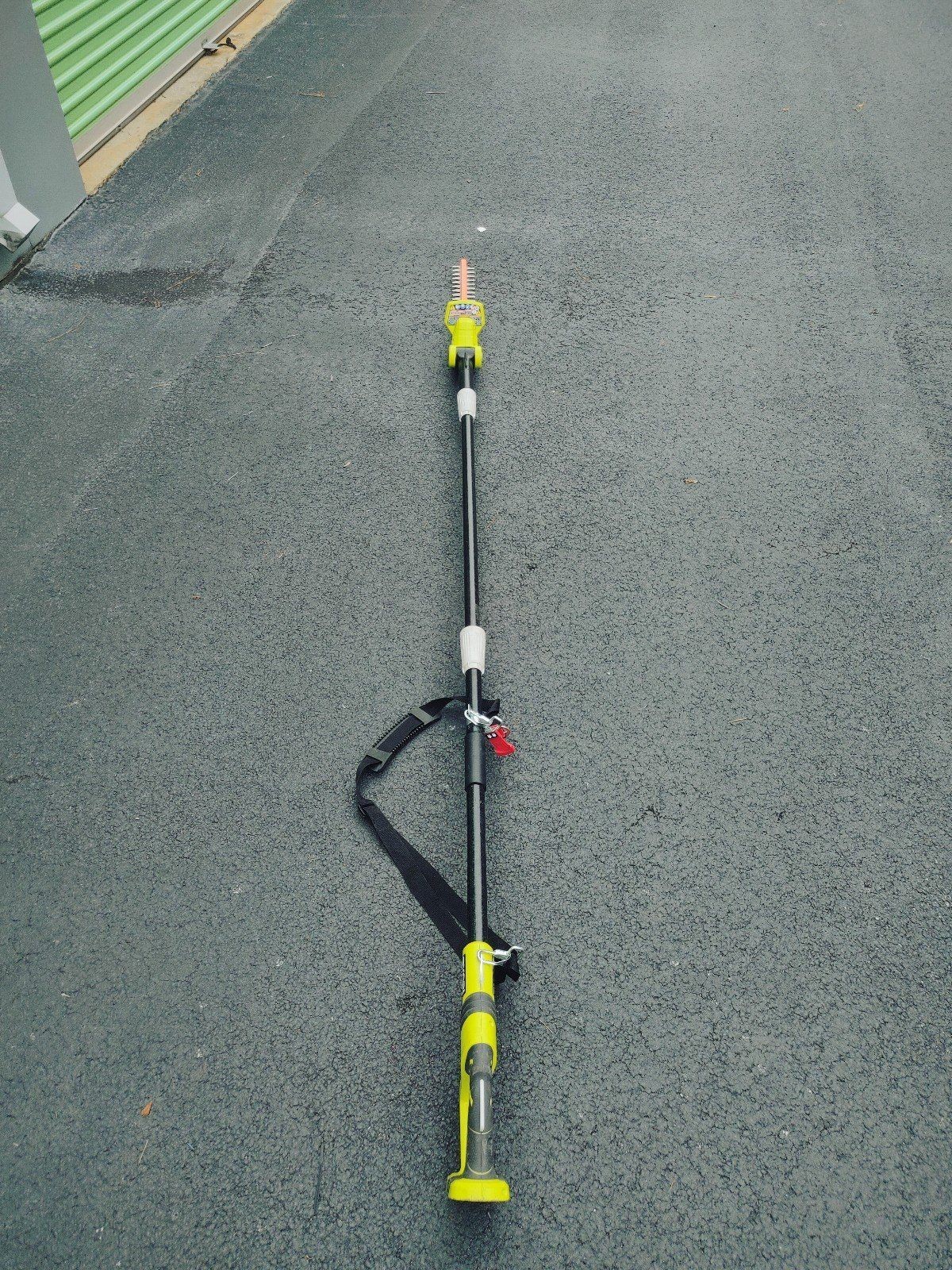 RYOBI 18V ONE+ 18 in. Cordless Pole Hedge Trimmer – Tool Only – P2908