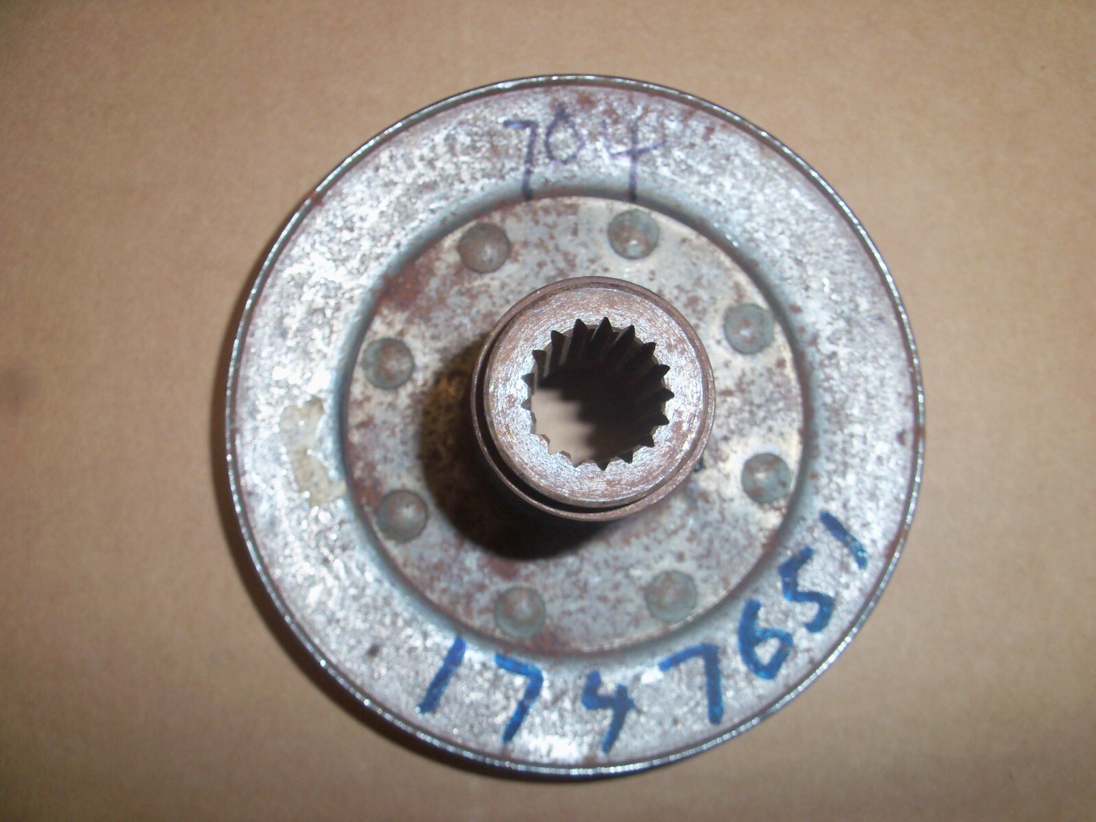 NOS Bolens Left Hand Drive Sheave Assembly, Part # 174-7651