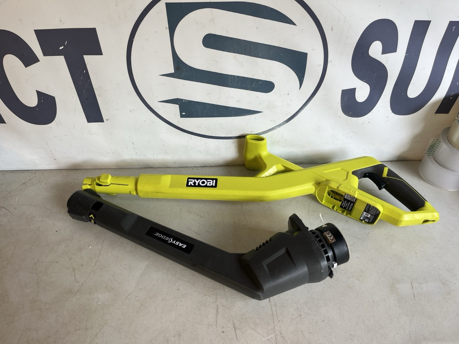 RYOBI 18V ONE+ 10 in. Cordless String Trimmer & Edger (Tool Only/No Guard)