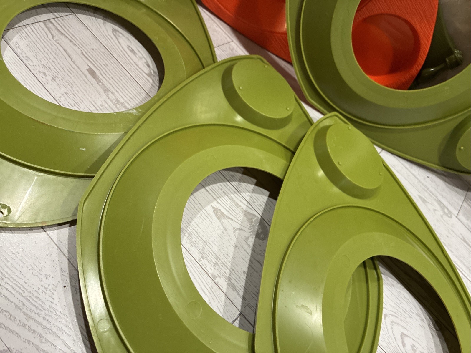 Better Maid Paper Plate and Cup Holders Avocado Green / Orange Set of 9 Vintage