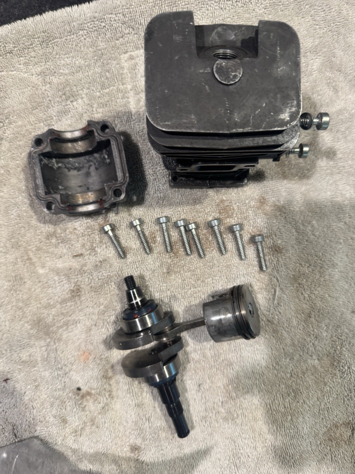 STIHL Chainsaw Piston Cylinder Crankshaft Kit Silver Black 1130 021 2504 A