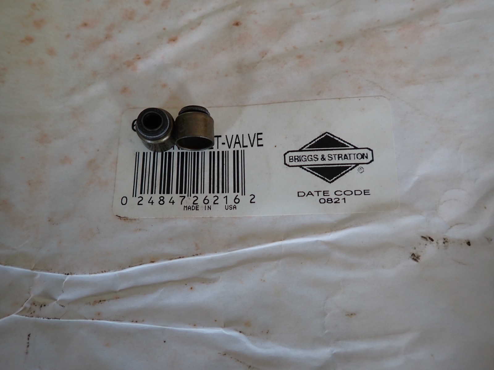 PKG of 2 New Genuine Briggs valve seals 690968 FREE SHIPPING