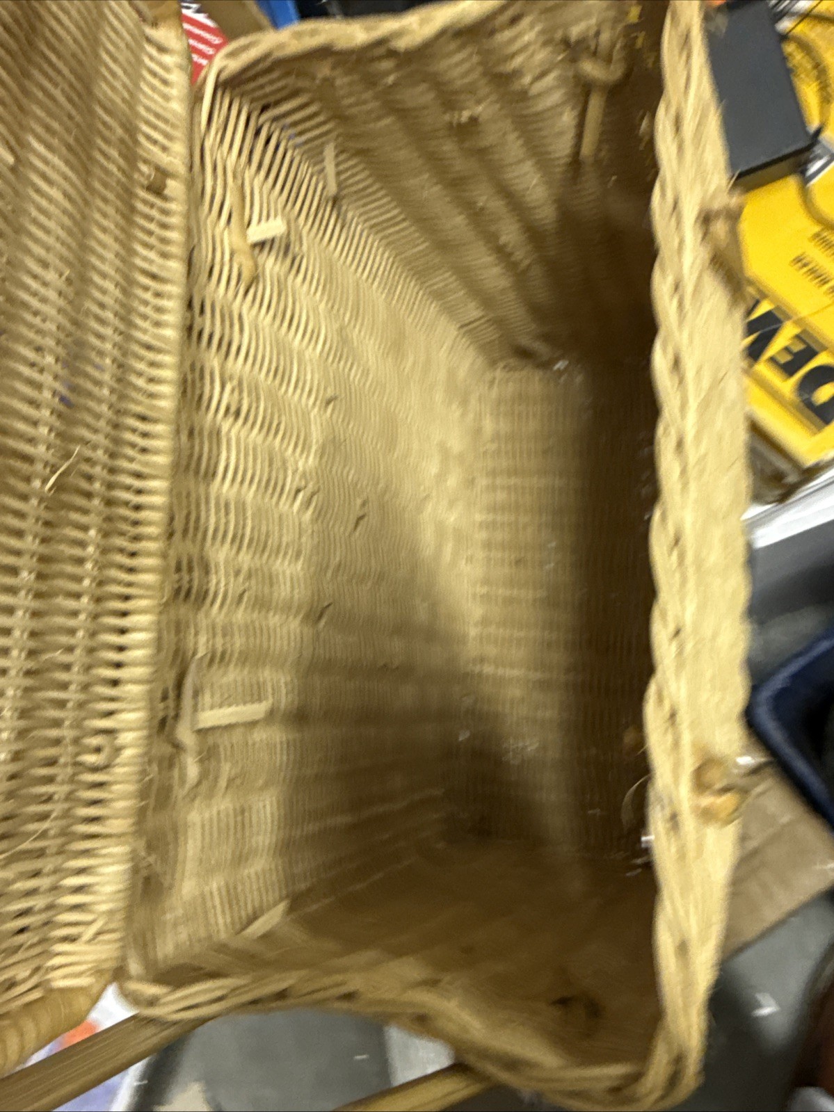 VTG Rattan Wicker Picnic Basket With 2 Wine Bottle Holder Stand Alone Handle