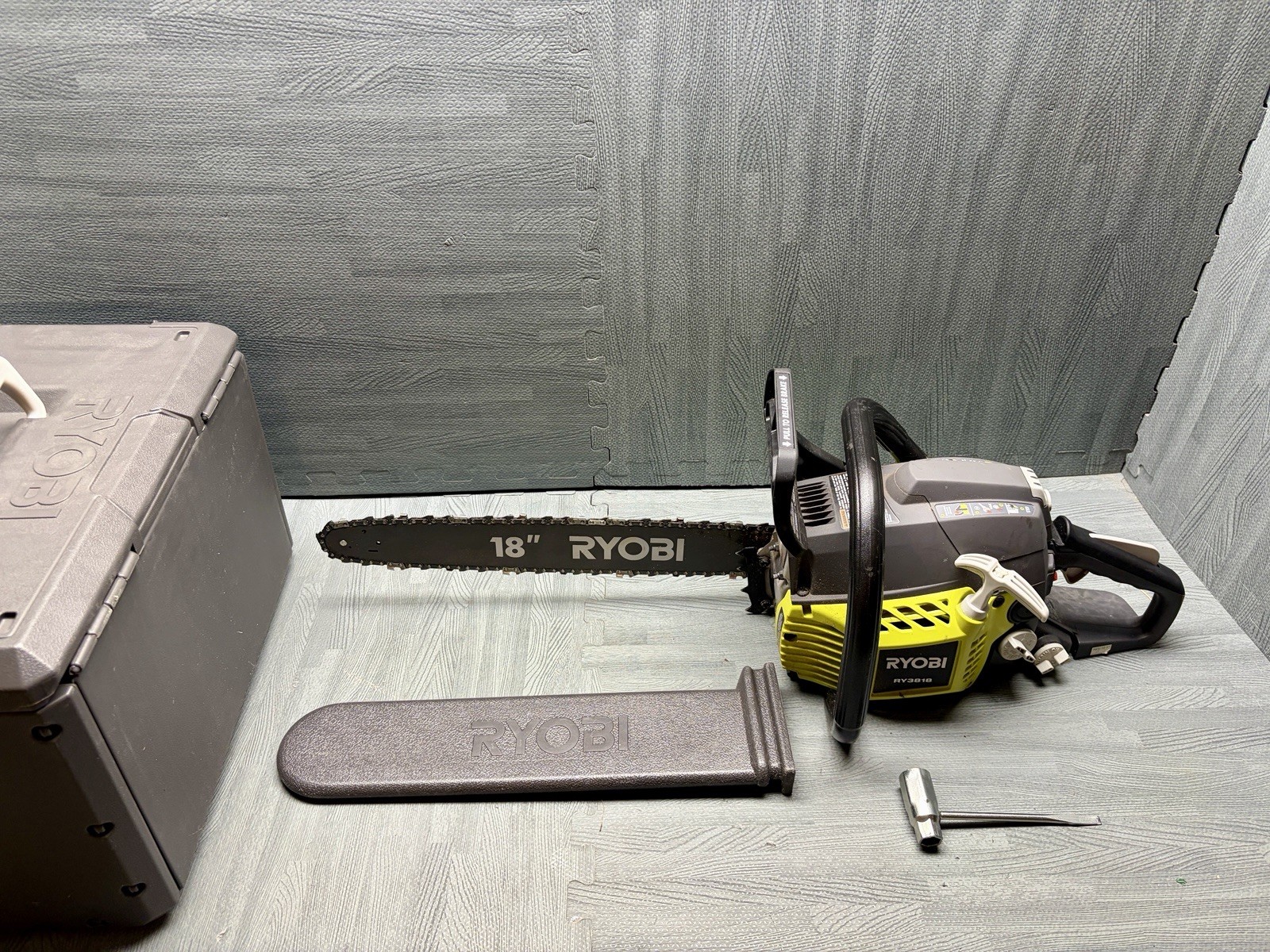 RYOBI 18in Gasoline Chainsaw USED 38CC 2-Cycle Gas Chainsaw With Storage Case