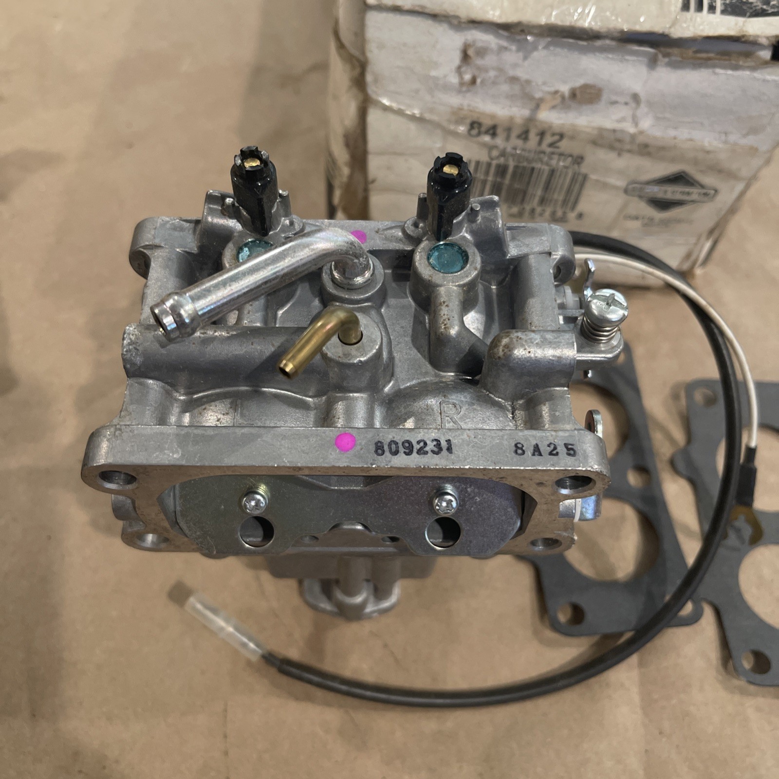 Genuine OEM Briggs & Stratton 841412 Carburetor NEW, Made in Japan NOS