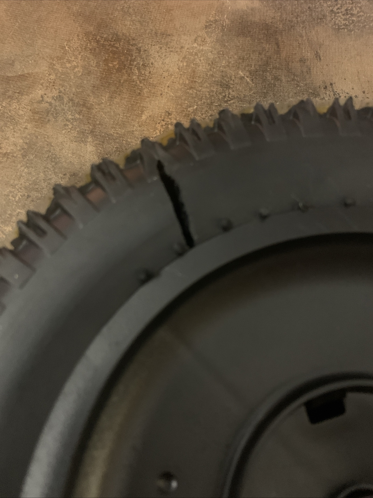 Husqvarna 583101201 Wheel Tire 9″ X 2″ LP RAD OEM NOS – Crack On Tire