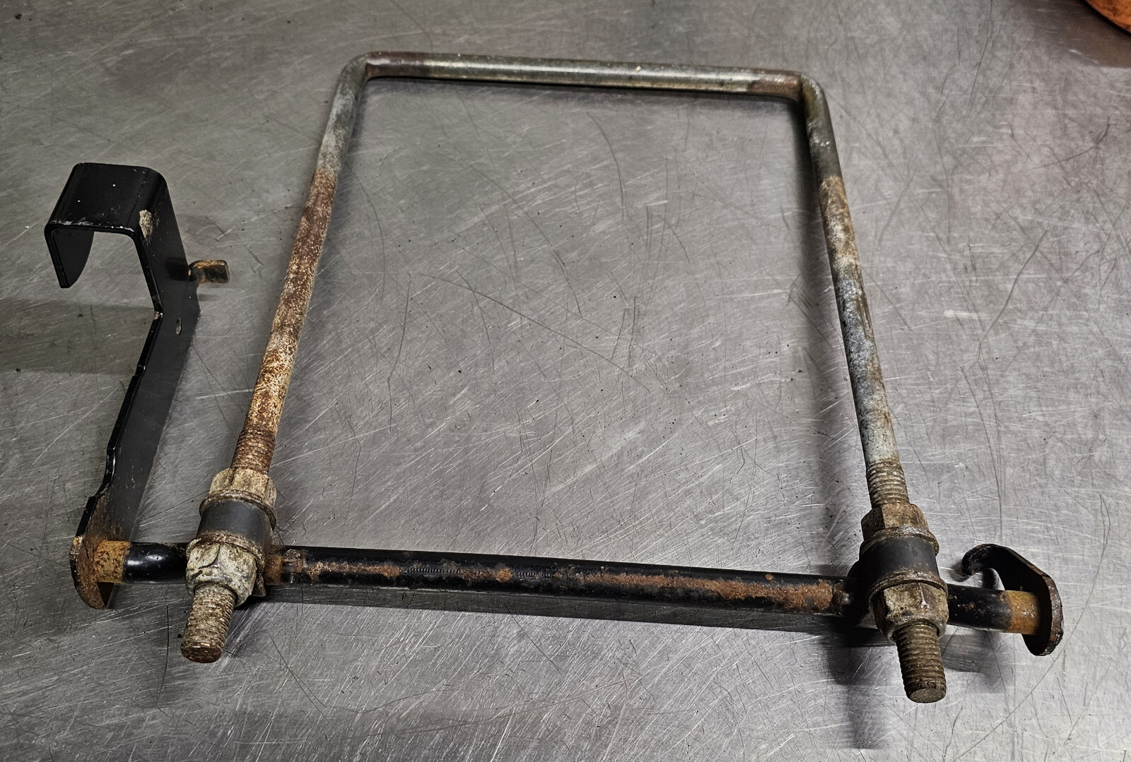 OEM John Deere M147445 Deck Mount U-Bolt & AM119811 Pivot Rod