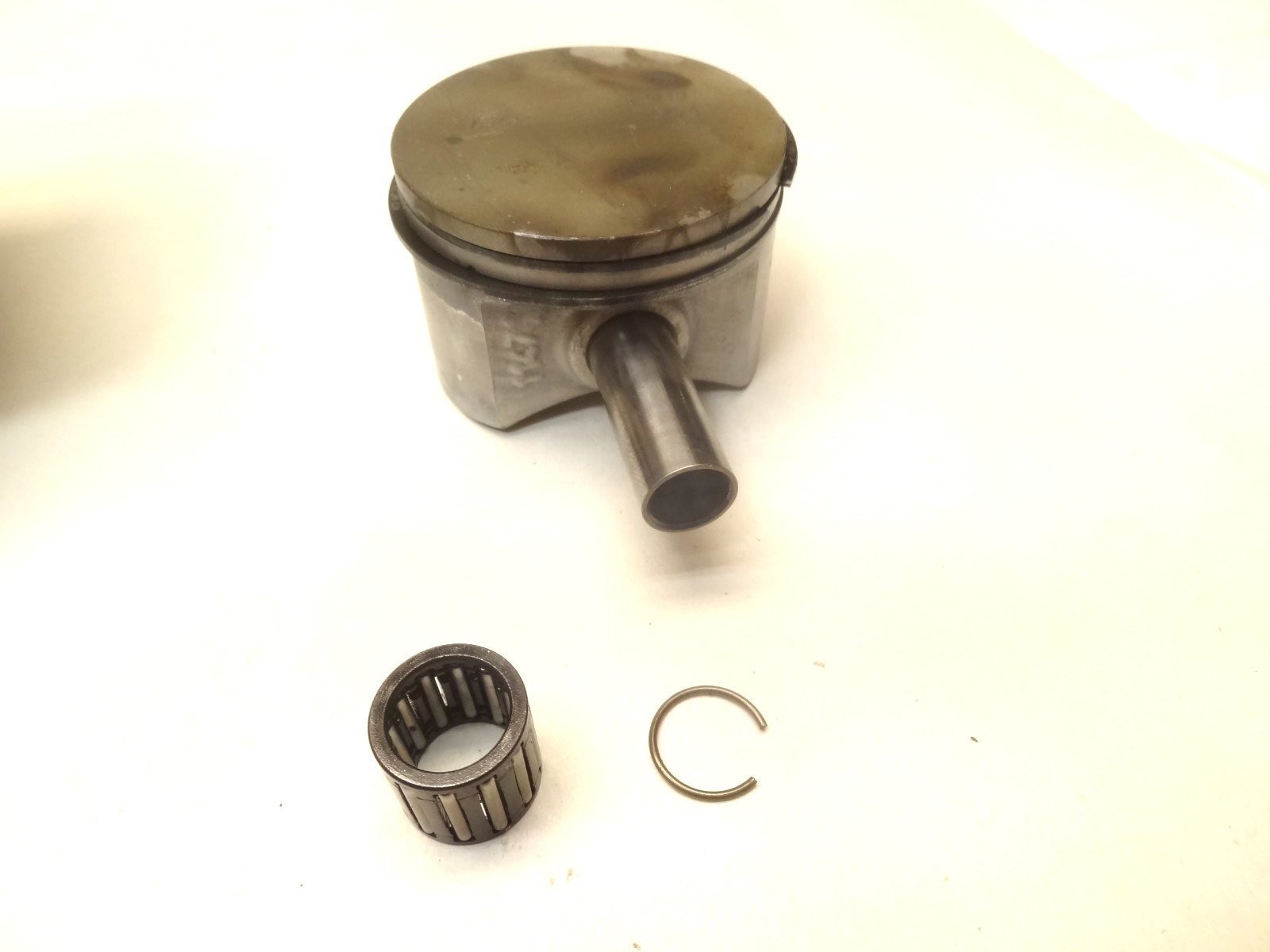 New Genuine OEM STIHL MS 500i MS500i Piston Cylinder Kit Pin Bearing Chainsaw
