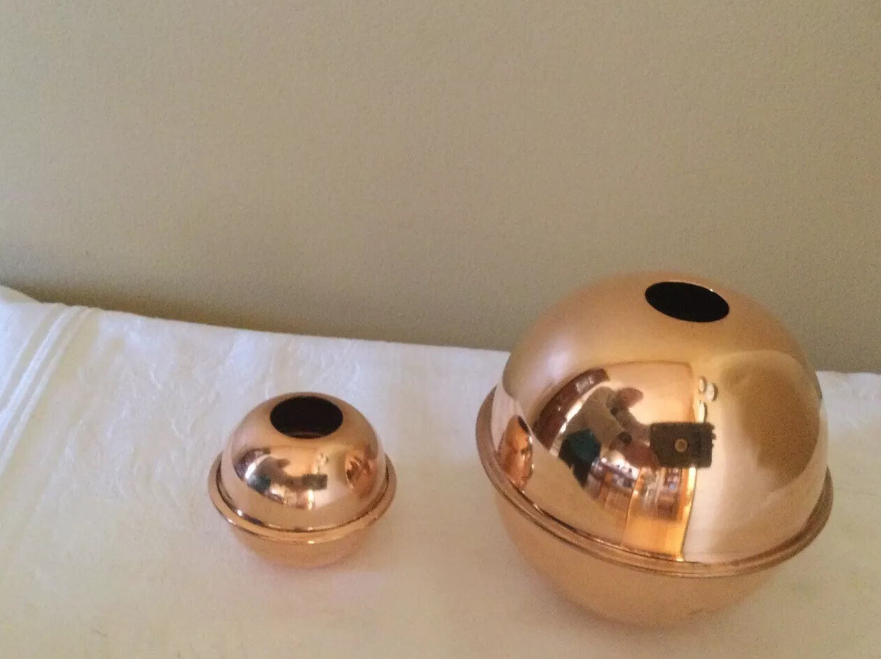 SET OF 2 POLISHED COPPER BALLS FOR A WEATHERVANE – 4″ AND 2 1/4″