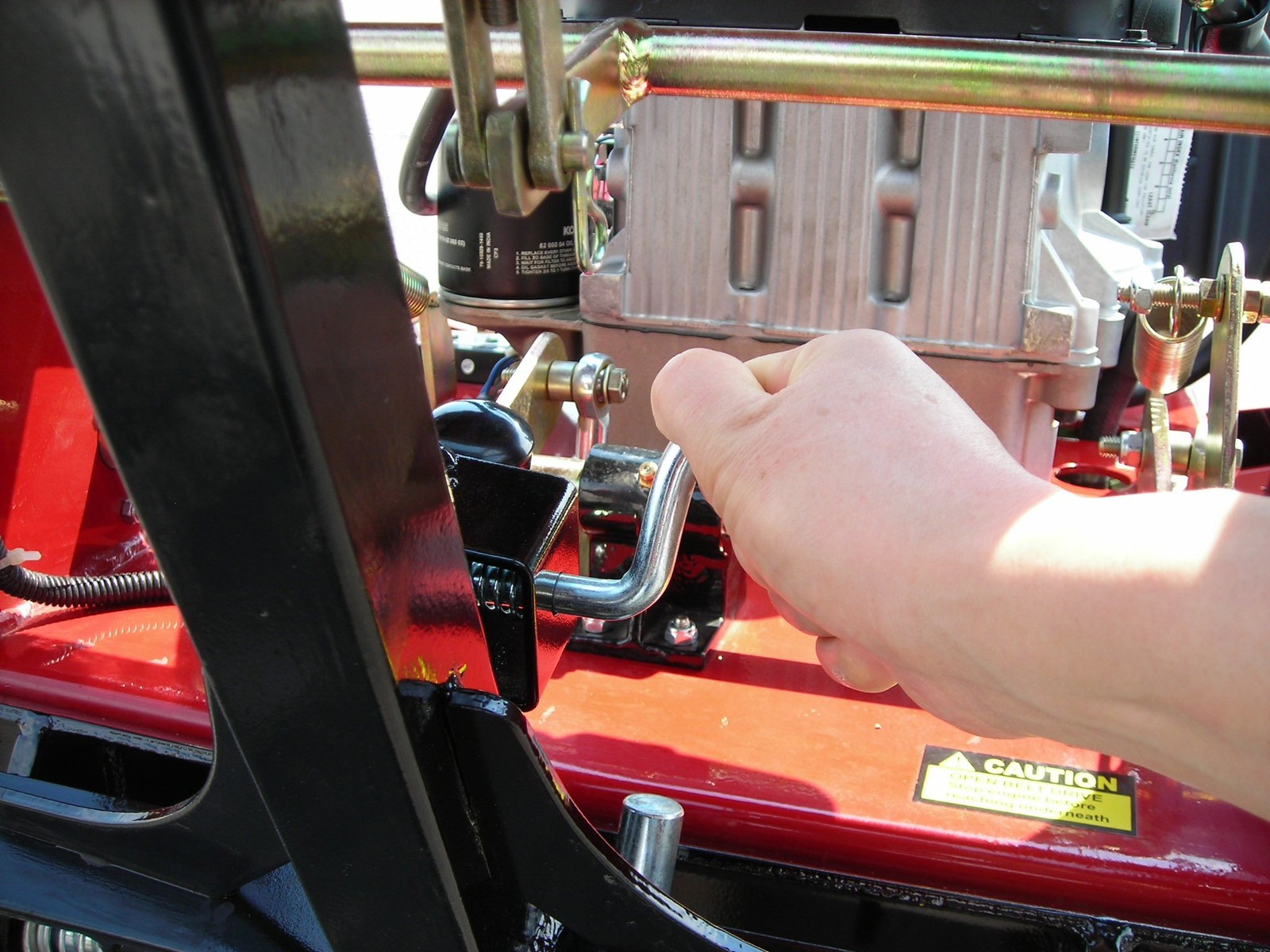 MS2006N One Wheel Sulky Lift & Latch