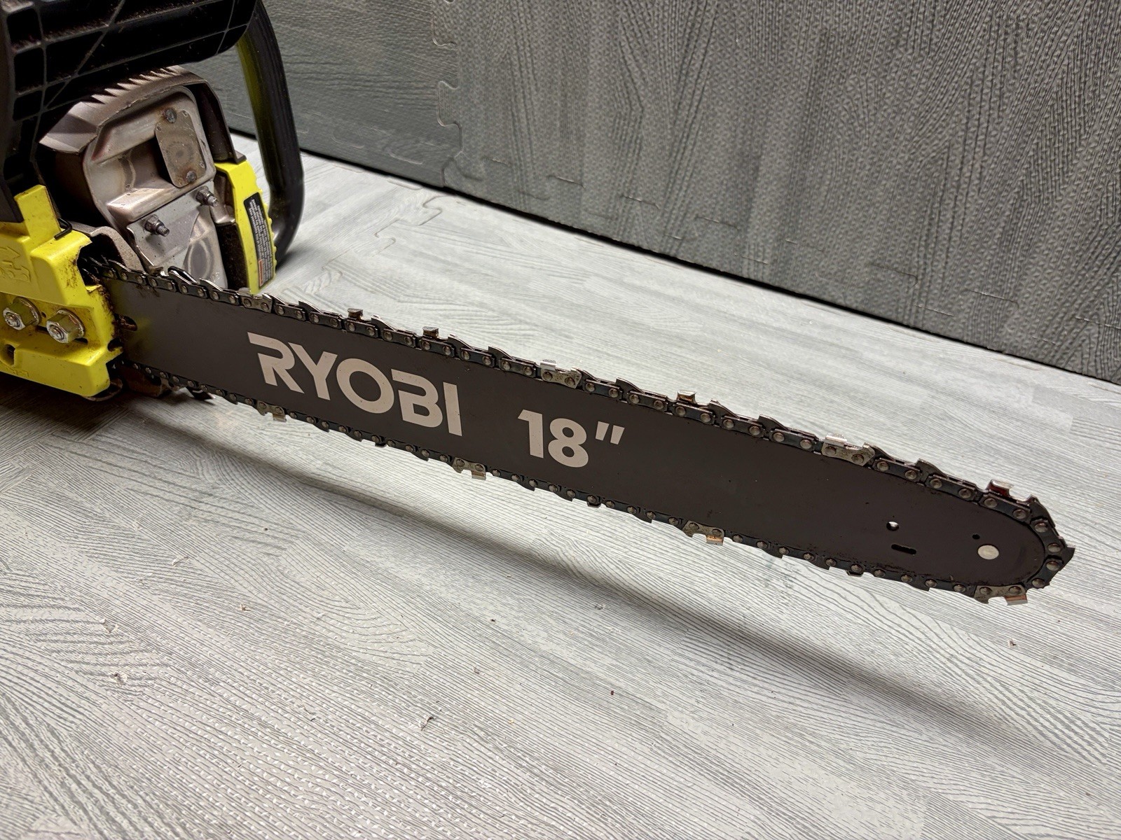 RYOBI 18in Gasoline Chainsaw USED 38CC 2-Cycle Gas Chainsaw With Storage Case