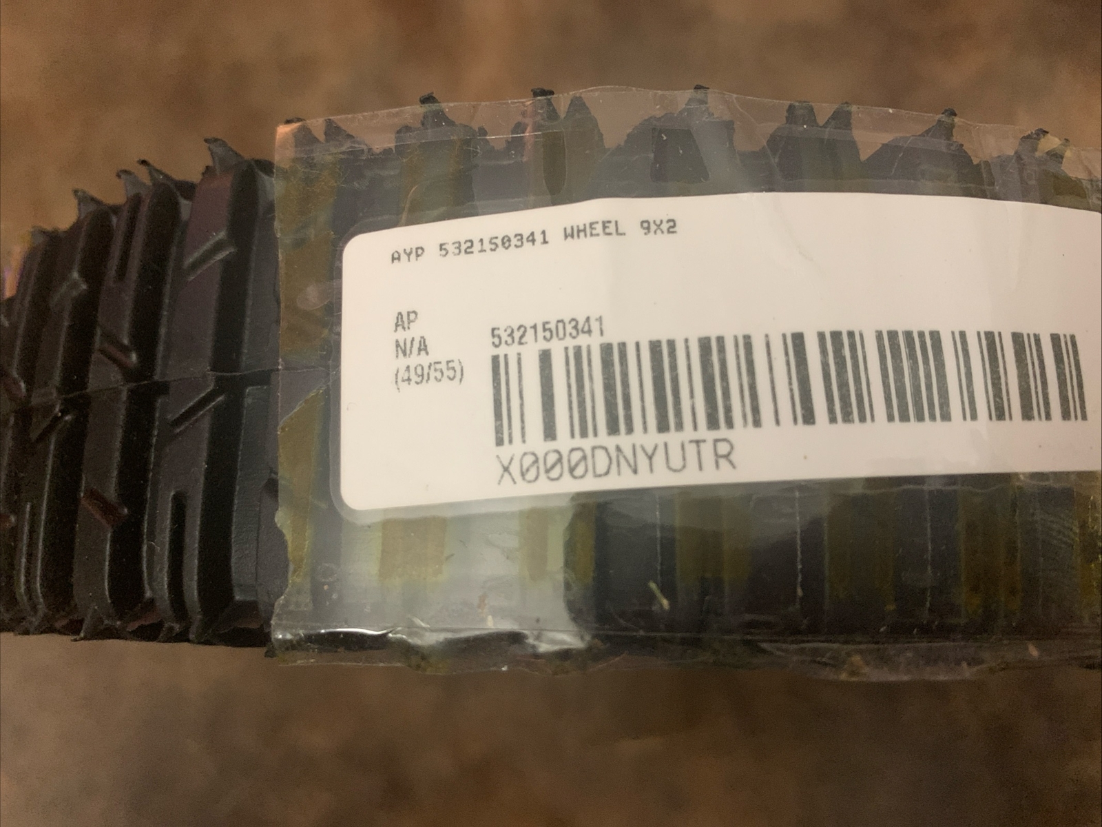 Husqvarna 583101201 Wheel Tire 9″ X 2″ LP RAD OEM NOS – Crack On Tire