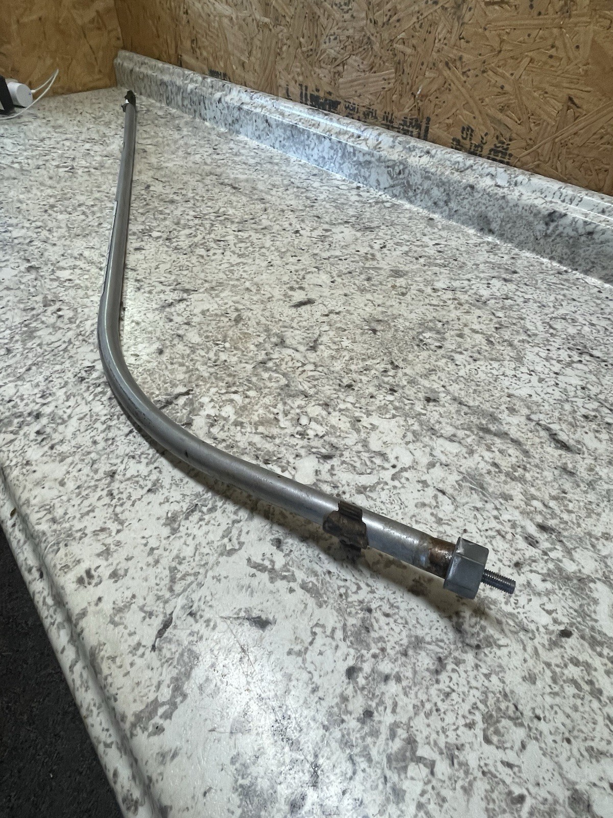 OEM Poulan P1500 16″/25cc Trimmer Curved Shaft 530071875