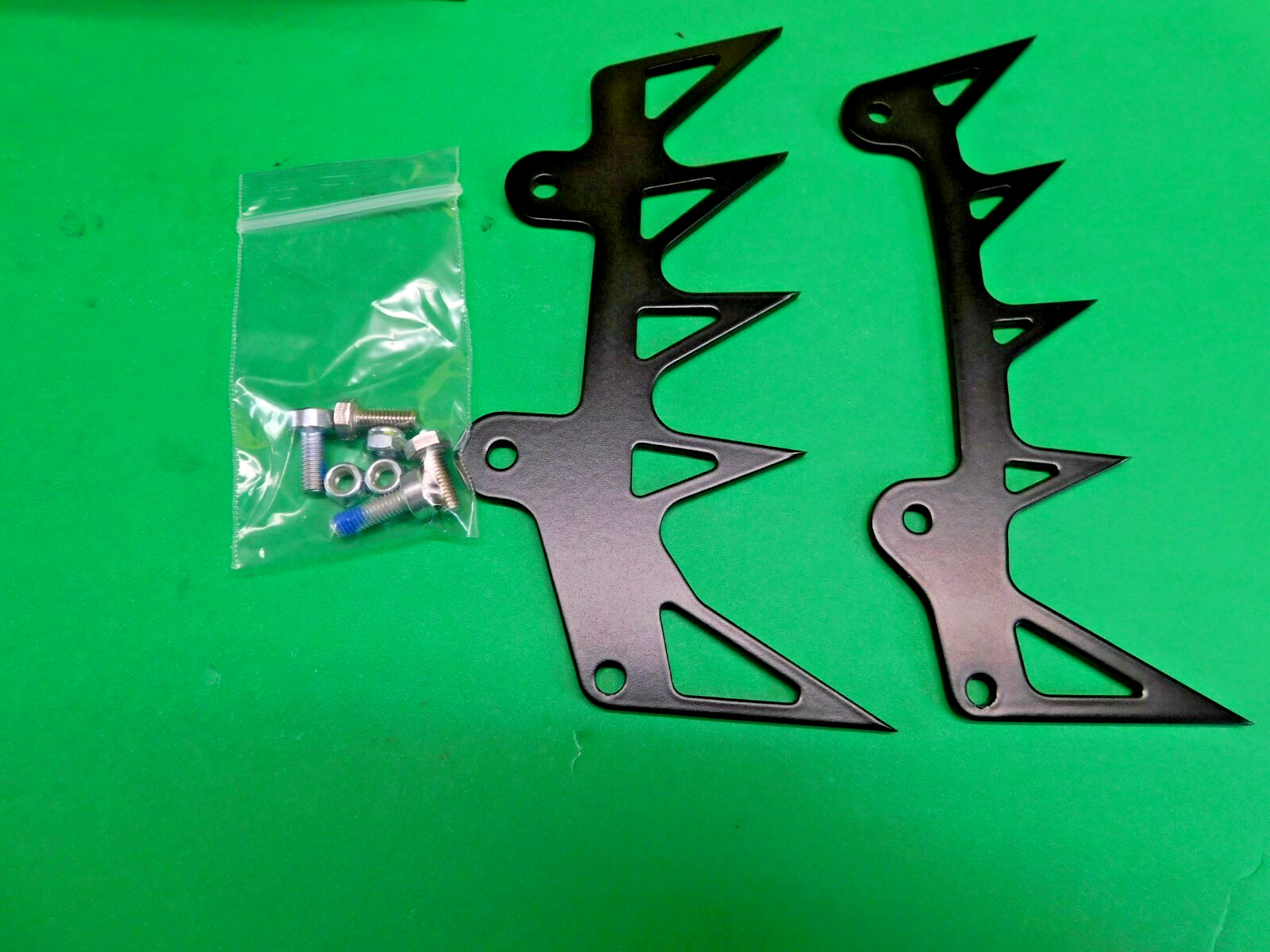 DOG SET FITS STIHL CHAINSAWS MS462 MS500I BLACK PLATED —- UP647