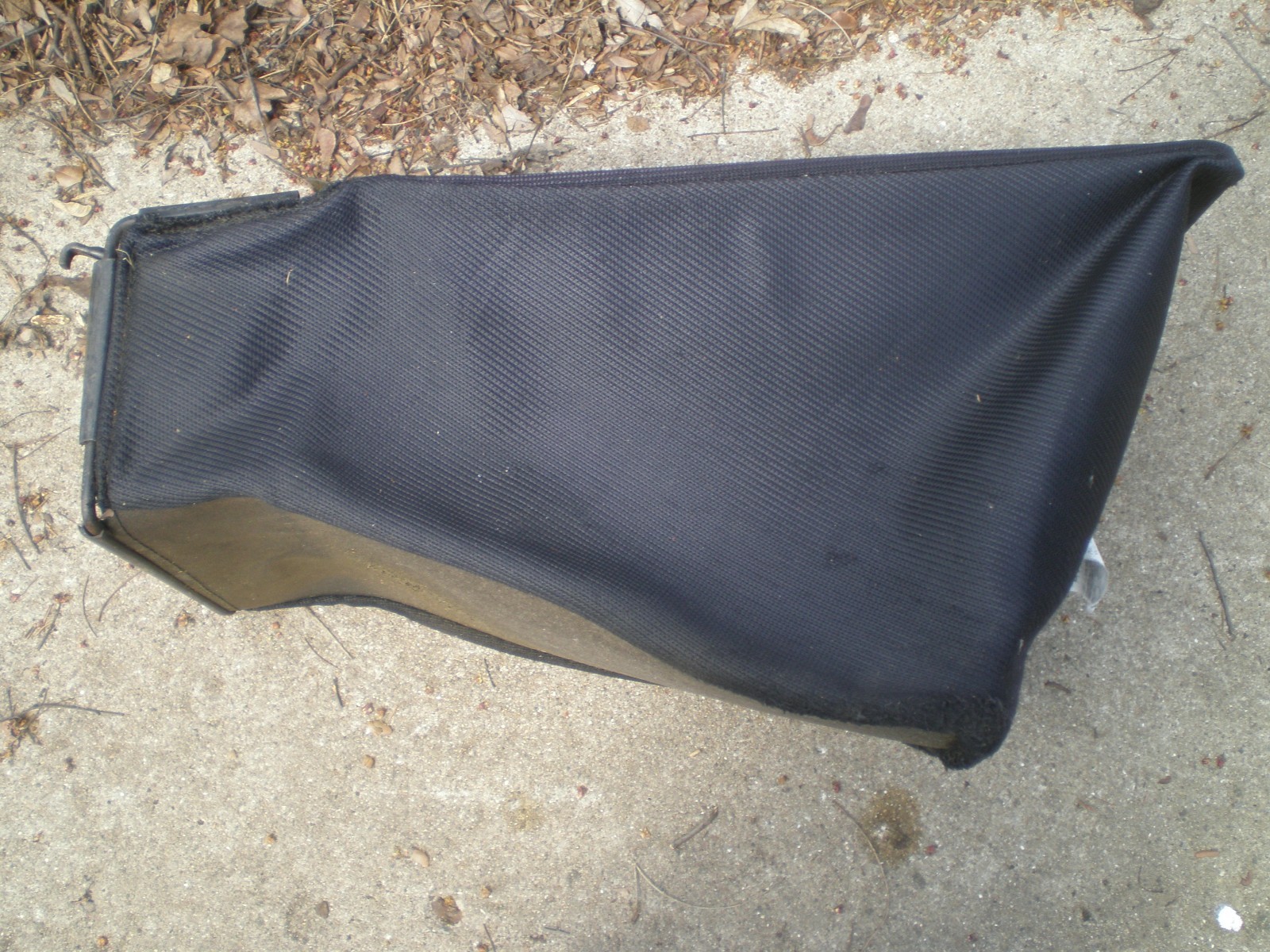 Grass Bag and frame for Troybilt 21″ Lawn Mower 664-04011 664-04027 964-04007A