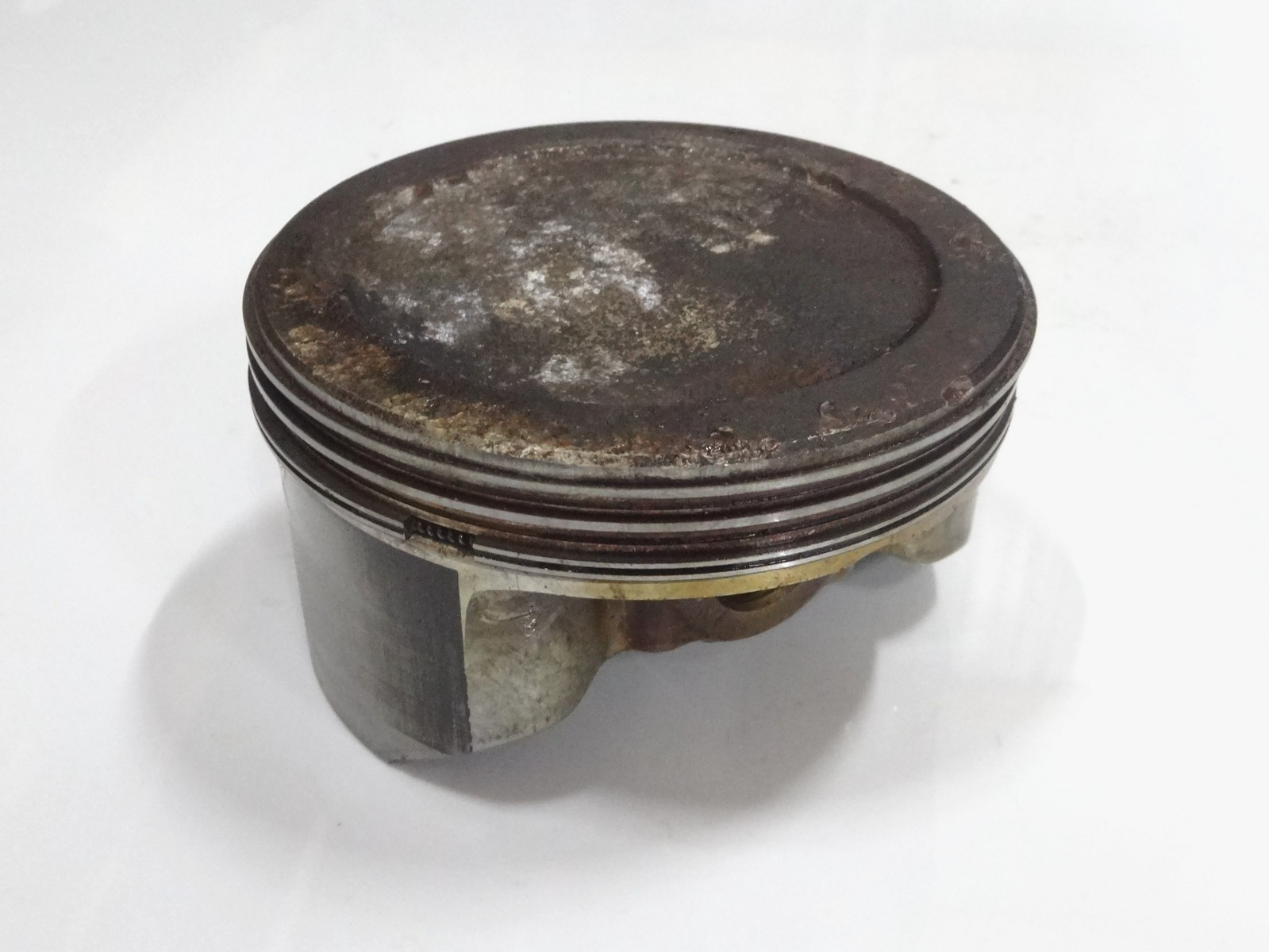 John Deere Sabre Model 1542 G Briggs & Stratton 18.0 HP Piston STD LG499284