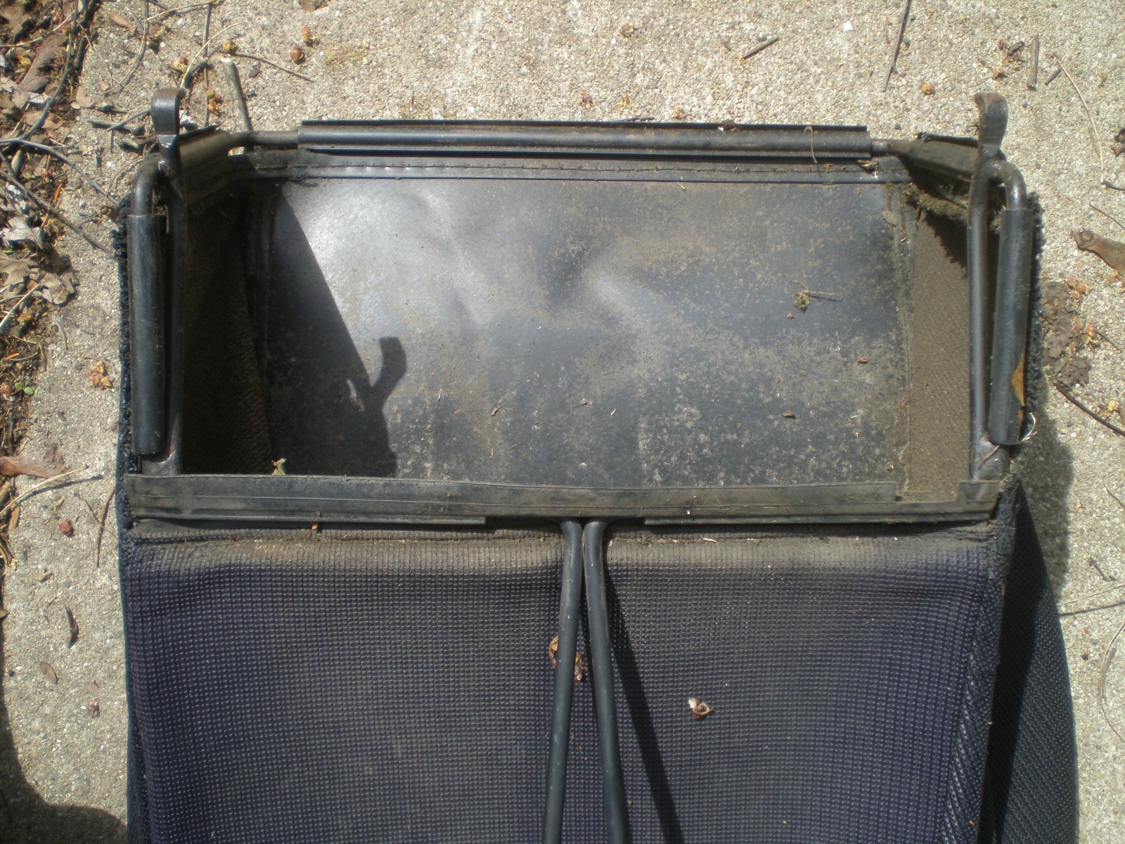 Grass Bag and frame for Troybilt 21″ Lawn Mower 664-04011 664-04027 964-04007A